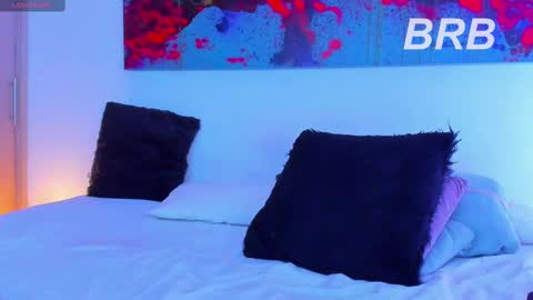   online show from 26, 2, 2025