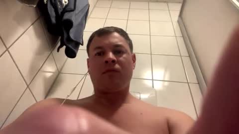 armyskater32 online show from 5, 3, 2025