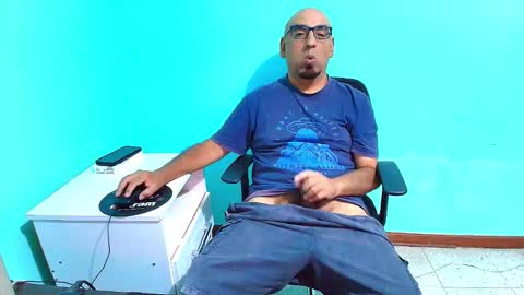 arnelux72 online show from 11, 3, 2026