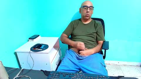 arnelux72 online show from 23, 3, 2026