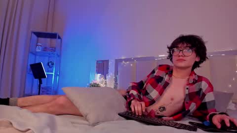 Snapshot of arnolddonaldson chatting on 14, 12, 2024 Arnold online show from 14, 12, 2024