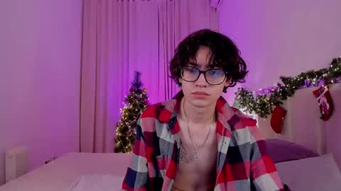 Snapshot of arnolddonaldson chatting on 25, 12, 2024 Arnold online show from 25, 12, 2024