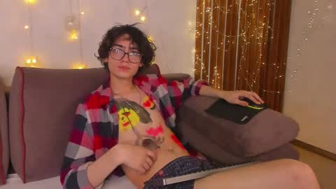 Snapshot of arnolddonaldson chatting on 26, 12, 2024 Arnold online show from 26, 12, 2024