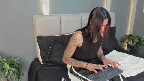 Snapshot of arohomlester chatting on 17, 12, 2025 Arohom Lester online show from 17, 12, 2025