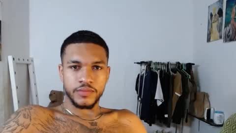 Snapshot of aron_7 chatting on 27, 12, 2024 aron_7 online show from 27, 12, 2024