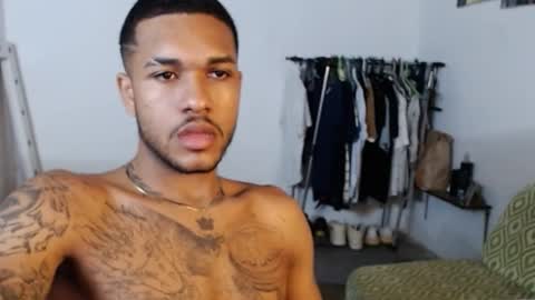 Snapshot of aron_7 chatting on 24, 1, 2025 aron_7 online show from 24, 1, 2025