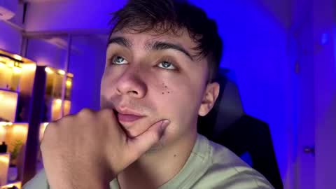 aron__cooper online show from 18, 9, 2025