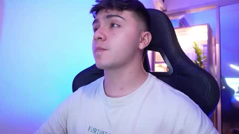 aron__cooper online show from 25, 3, 2026