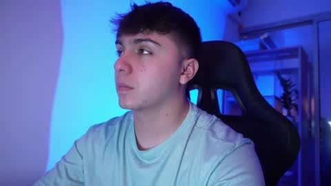 aron__cooper online show from 11, 4, 2026