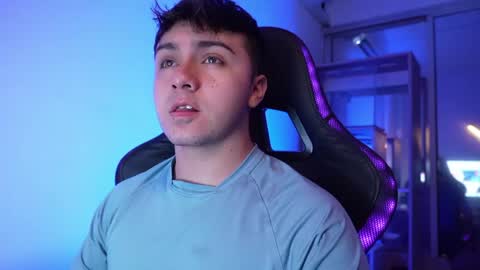 aron__cooper online show from 13, 4, 2026