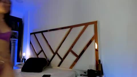Snapshot of aron_cruz12 chatting on 11, 6, 2026 Aron cruz online show from 11, 6, 2026