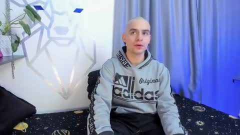 Snapshot of aron_santoro1 chatting on 19, 1, 2025 Aron Santoro online show from 19, 1, 2025