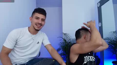 Aron Santoro online show from 6, 11, 2025