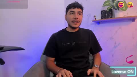 Snapshot of aron_summer chatting on 30, 9, 2025 Aron online show from 30, 9, 2025