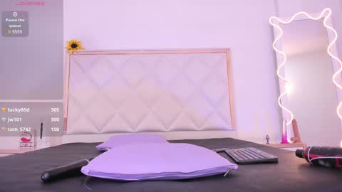 Snapshot of aron_tay chatting on 24, 12, 2024 your aron online show from 24, 12, 2024