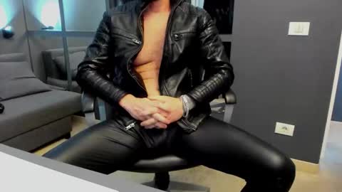 AronGrant online show from 18, 12, 2025