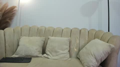   online show from 28, 10, 2025