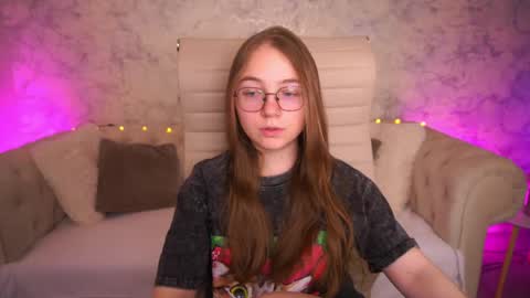 Snapshot of arrinawair chatting on 8, 6, 2026 arrinawair online show from 8, 6, 2026