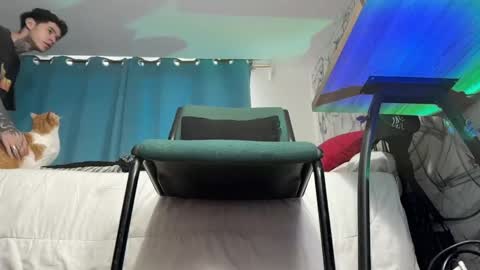   online show from 4, 1, 2025