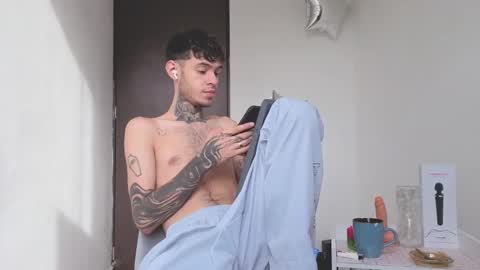   online show from 21, 9, 2025