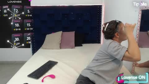 Snapshot of artemiza_love_ chatting on 1, 2, 2025 artemiza online show from 1, 2, 2025