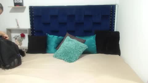 Snapshot of artemiza_love_ chatting on 11, 3, 2025 artemiza online show from 11, 3, 2025