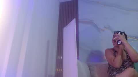 Snapshot of artemiza_love_ chatting on 28, 9, 2025 artemiza online show from 28, 9, 2025