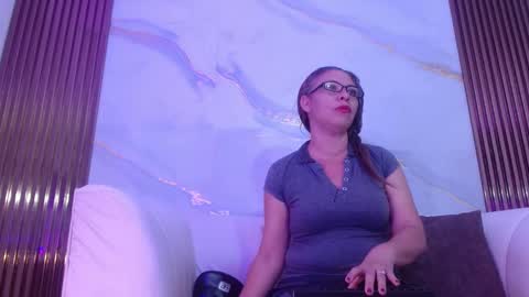 Snapshot of artemiza_love_ chatting on 4, 10, 2025 artemiza online show from 4, 10, 2025