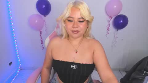 Snapshot of arthemiss033 chatting on 25, 9, 2025 Val online show from 25, 9, 2025