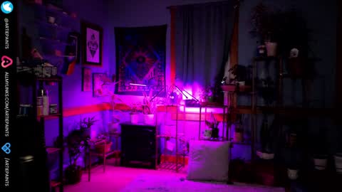 Snapshot of artiepaints chatting on 13, 12, 2024 Artie Paints online show from 13, 12, 2024