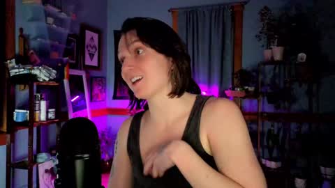 Snapshot of artiepaints chatting on 18, 12, 2024 Artie Paints online show from 18, 12, 2024