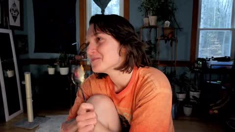 Snapshot of artiepaints chatting on 18, 12, 2024 Artie Paints online show from 18, 12, 2024