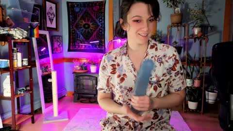 Snapshot of artiepaints chatting on 28, 12, 2024 Artie Paints online show from 28, 12, 2024