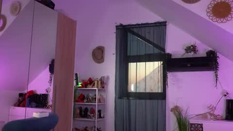 Amalia online show from 17, 4, 2026