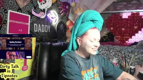 Snapshot of artsyheartsyy chatting on 22, 5, 2026 ArtsyHeartsyy online show from 22, 5, 2026