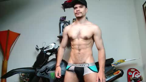 ash_wingrant online show from 24, 11, 2025