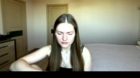 Mila online show from 11, 5, 2026