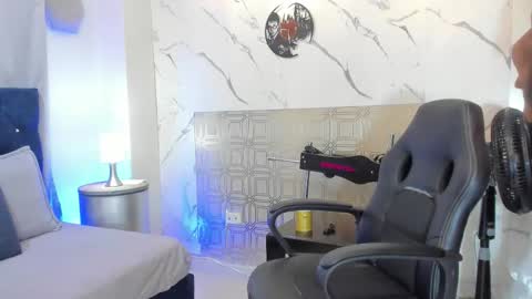 Snapshot of asher_lux chatting on 2, 3, 2026 Asher online show from 2, 3, 2026