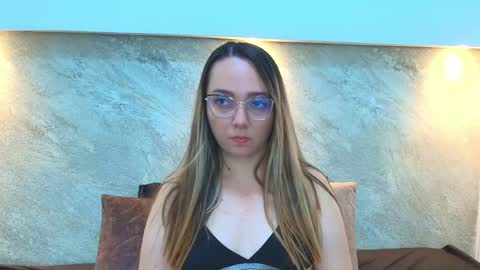 Asley Bennet online show from 14, 10, 2025