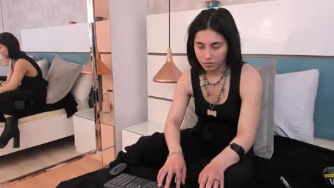 Ashkoreh online show from 27, 11, 2025