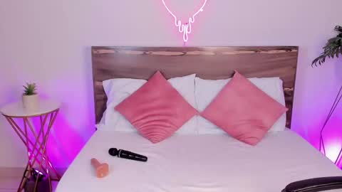 ASHLEY online show from 22, 2, 2025