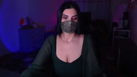   Yasmina   online show from 10, 12, 2024