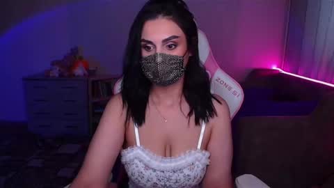   Yasmina   online show from 23, 2, 2025