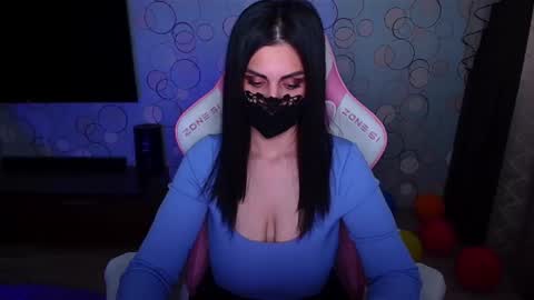   Yasmina   online show from 11, 4, 2026