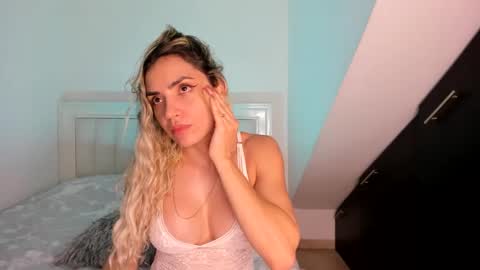 Snapshot of ashley_blair chatting on 24, 12, 2024 ashley_blair online show from 24, 12, 2024