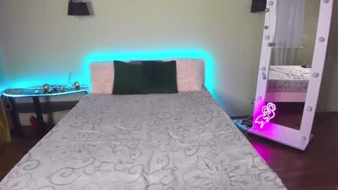 Snapshot of ashley_crashly chatting on 6, 2, 2025 Alina online show from 6, 2, 2025