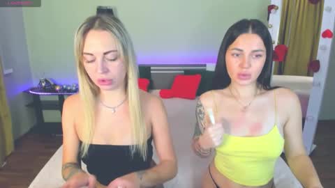 Snapshot of ashley_crashly chatting on 9, 11, 2025 Alina online show from 9, 11, 2025