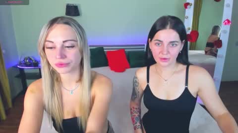 Snapshot of ashley_crashly chatting on 28, 11, 2025 Alina online show from 28, 11, 2025