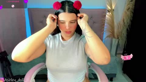 Snapshot of ashley_dolll chatting on 8, 5, 2026 Ashley online show from 8, 5, 2026