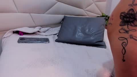 ashley_miller26 online show from 18, 2, 2025